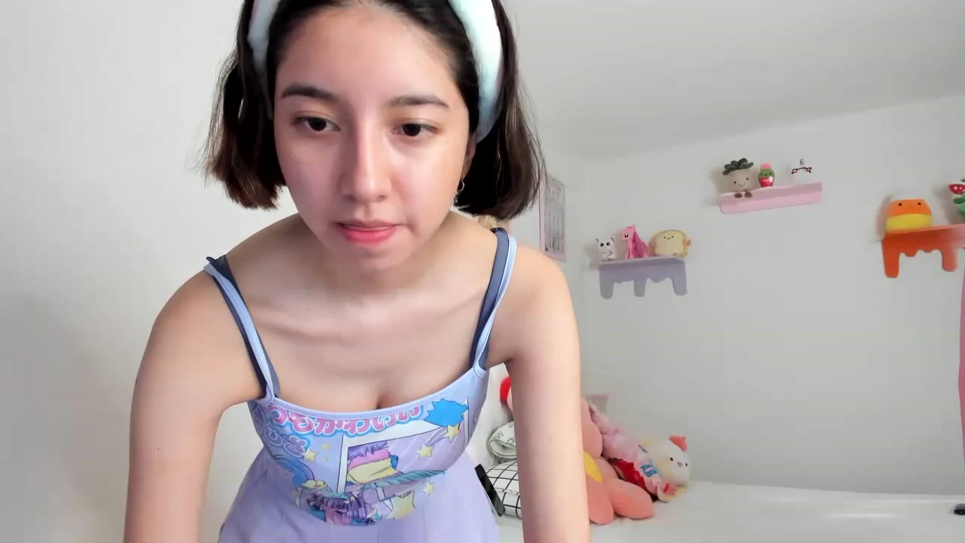 Gallery image thumbnail from Cherrycute666's myfreecams stream on, 05/03/2023, 16:42 image 4 of 20