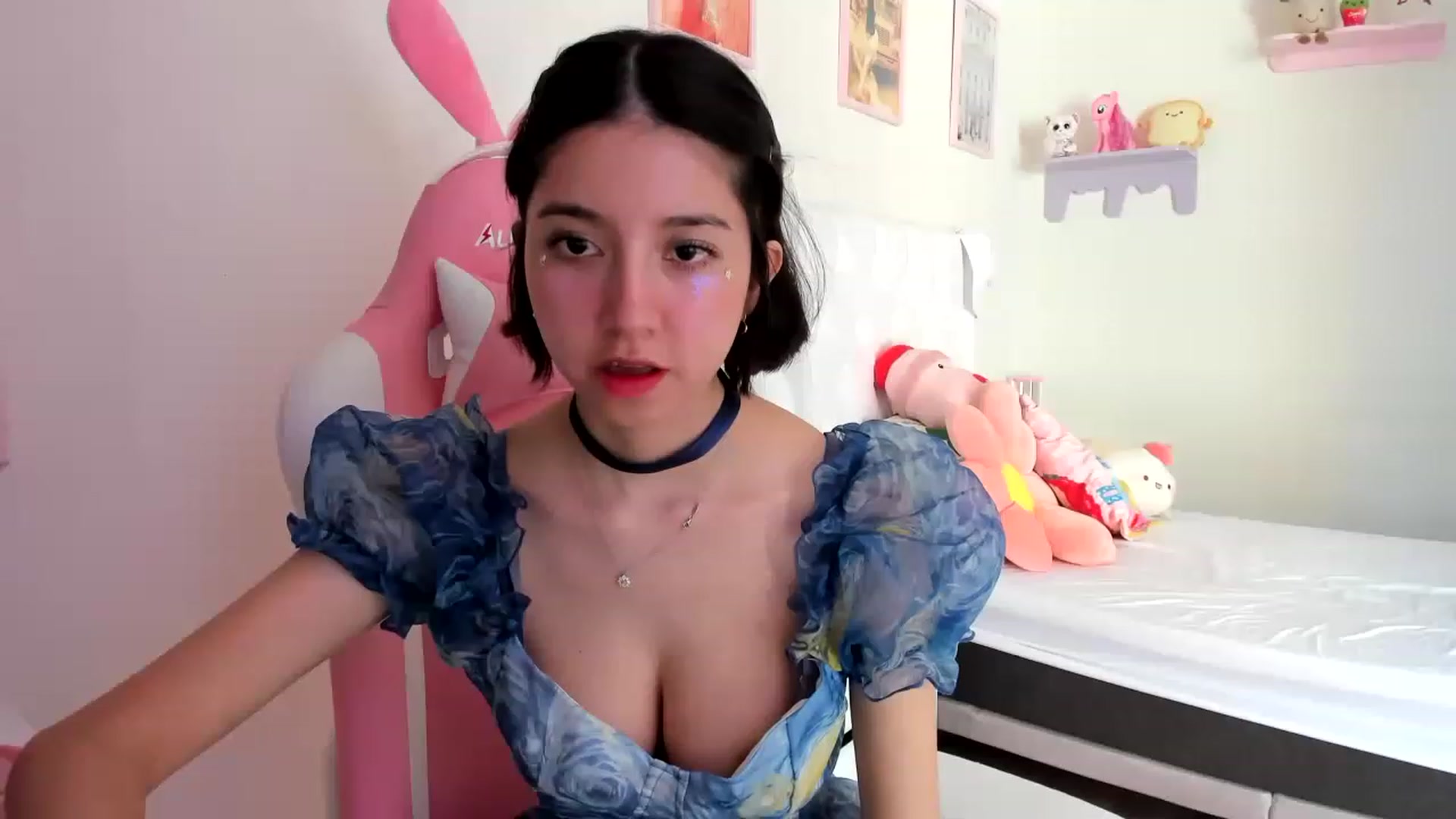 Gallery image thumbnail from Cherrycute666's myfreecams stream on, 05/03/2023, 16:42 image 14 of 20