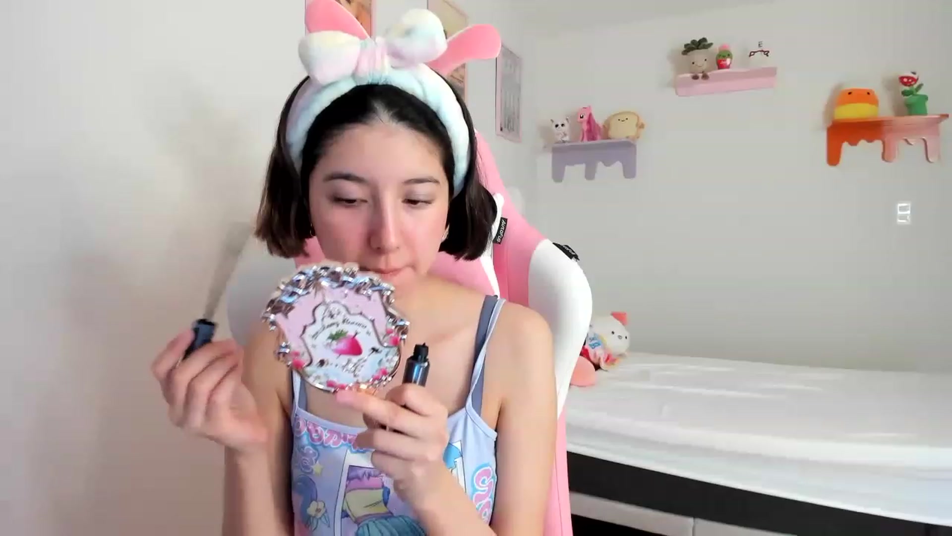 Gallery image thumbnail from Cherrycute666's myfreecams stream on, 05/03/2023, 16:42 image 7 of 20