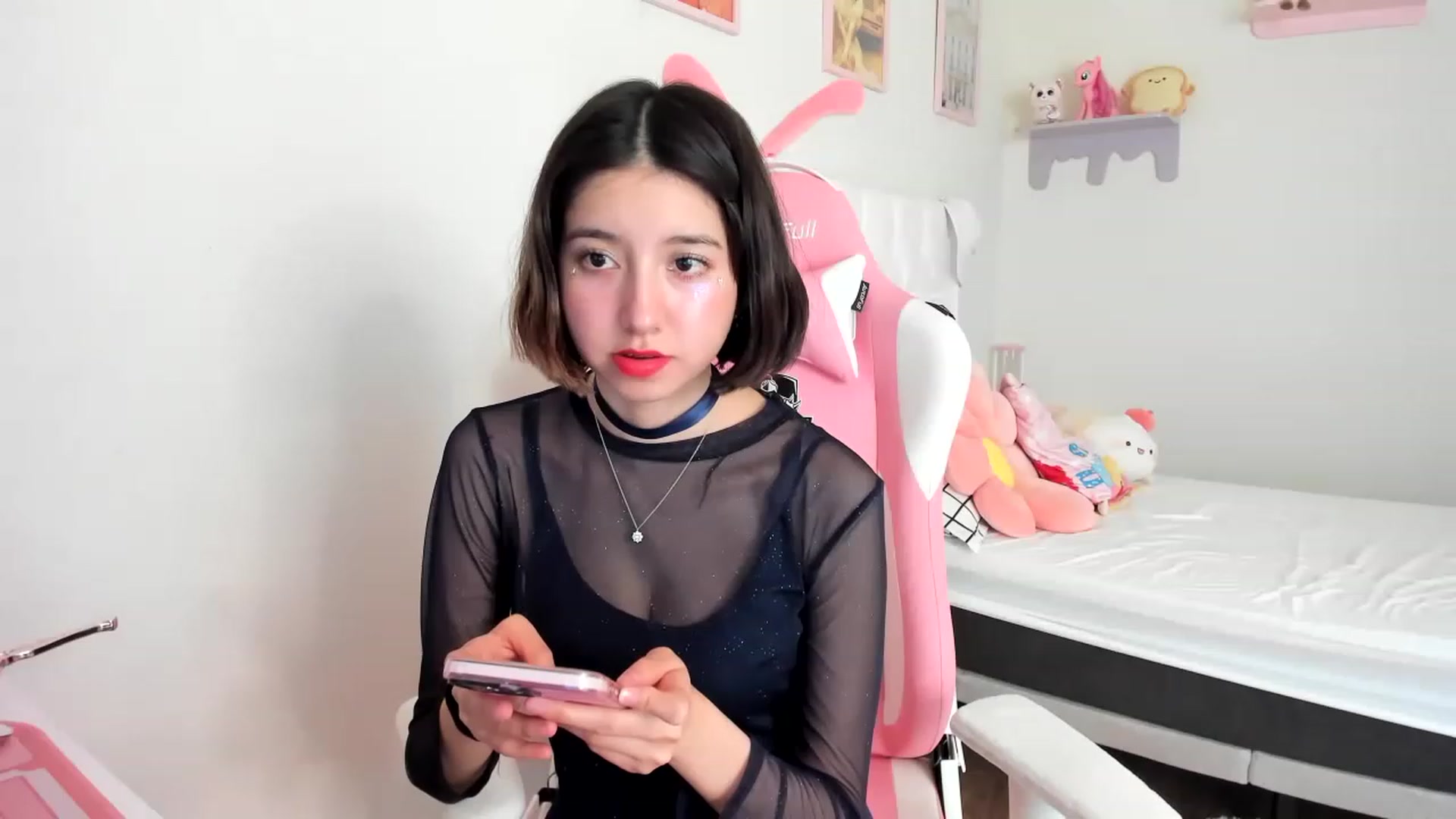 Gallery image thumbnail from Cherrycute666's myfreecams stream on, 05/03/2023, 18:58 image 4 of 20