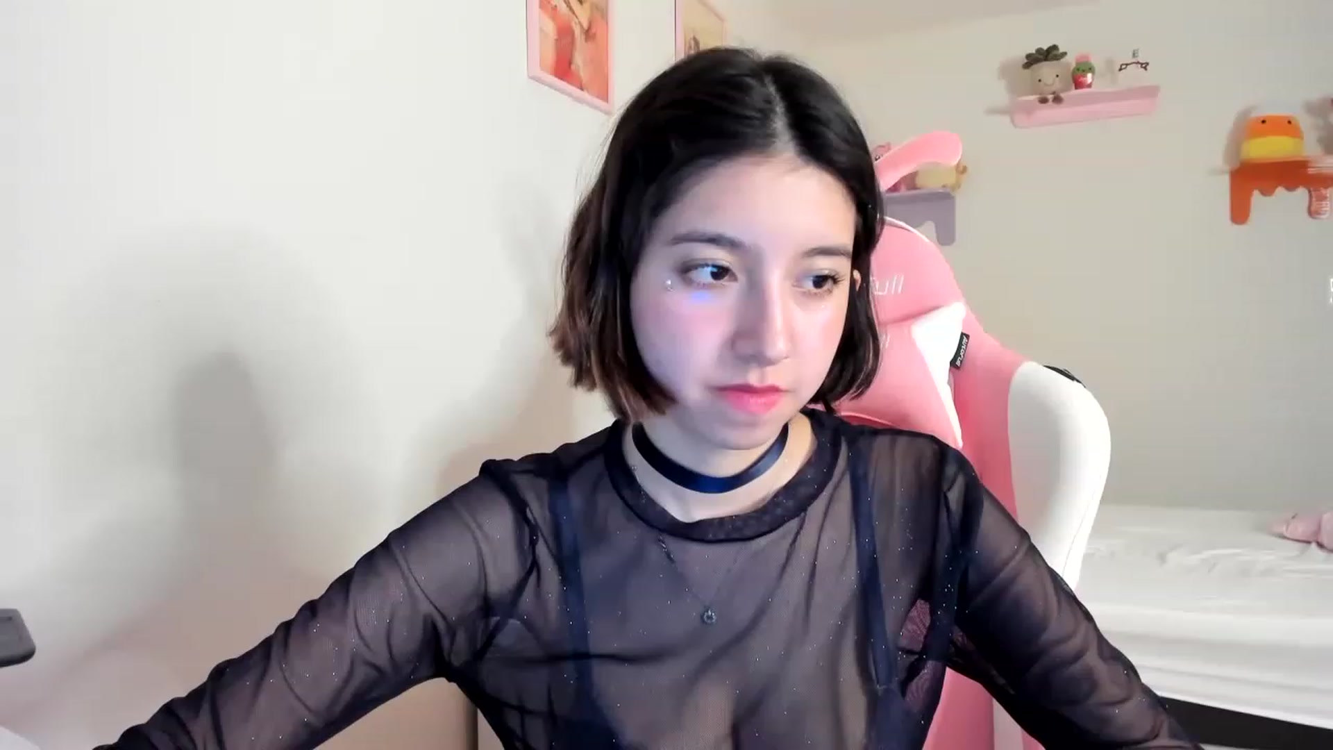 Gallery image thumbnail from Cherrycute666's myfreecams stream on, 05/04/2023, 04:44 image 17 of 20