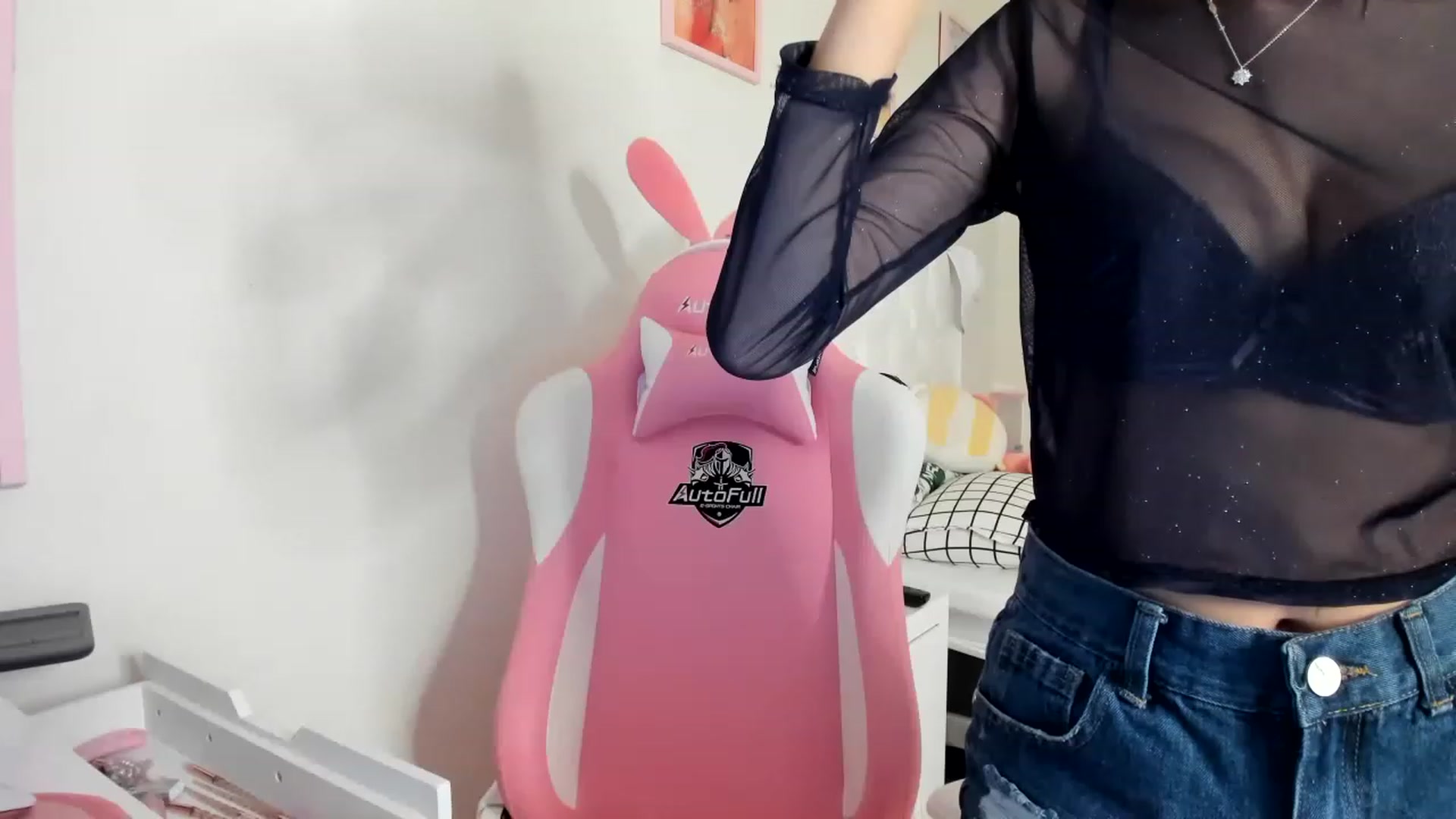Gallery image thumbnail from Cherrycute666's myfreecams stream on, 05/04/2023, 04:44 image 3 of 20