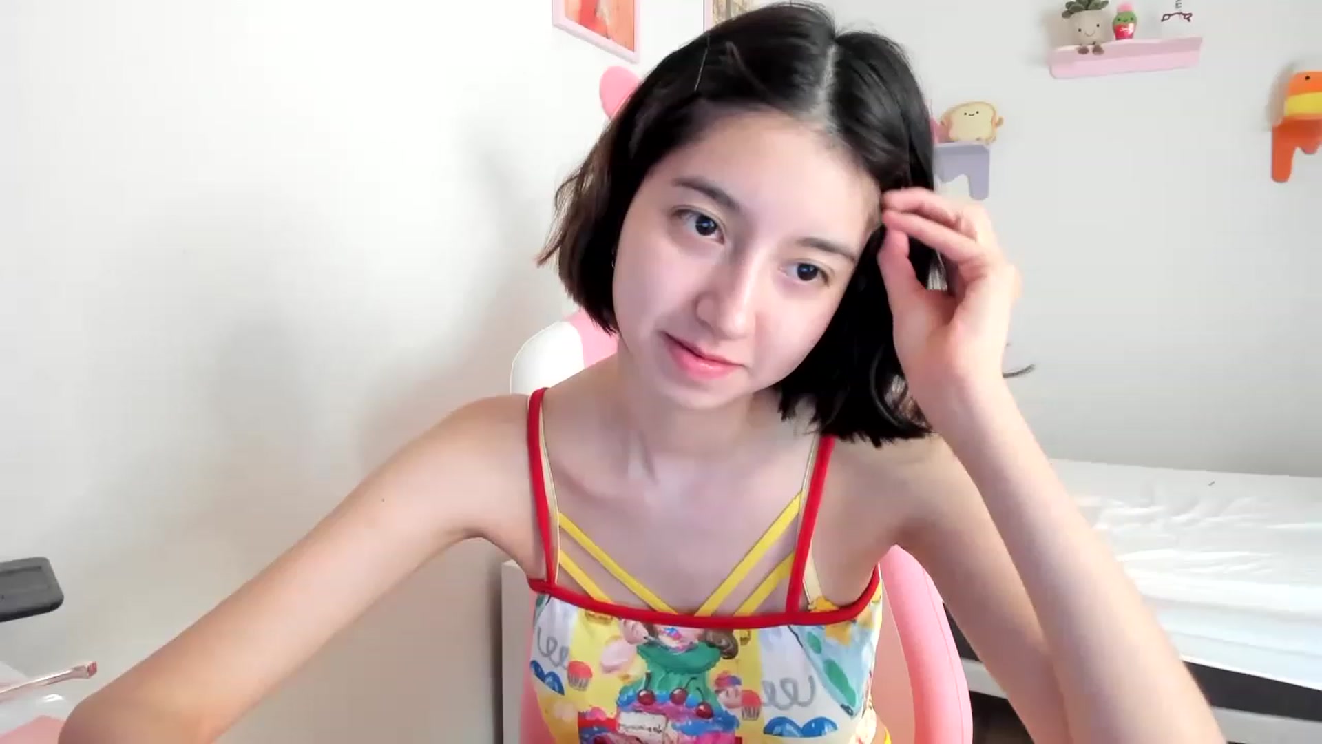 Gallery image thumbnail from Cherrycute666's myfreecams stream on, 05/04/2023, 16:49 image 1 of 20