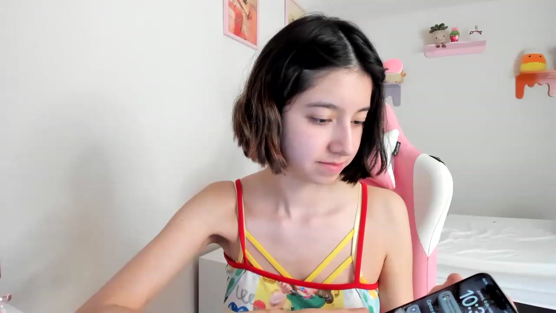 Gallery image thumbnail from Cherrycute666's myfreecams stream on, 05/04/2023, 16:49 image 19 of 20