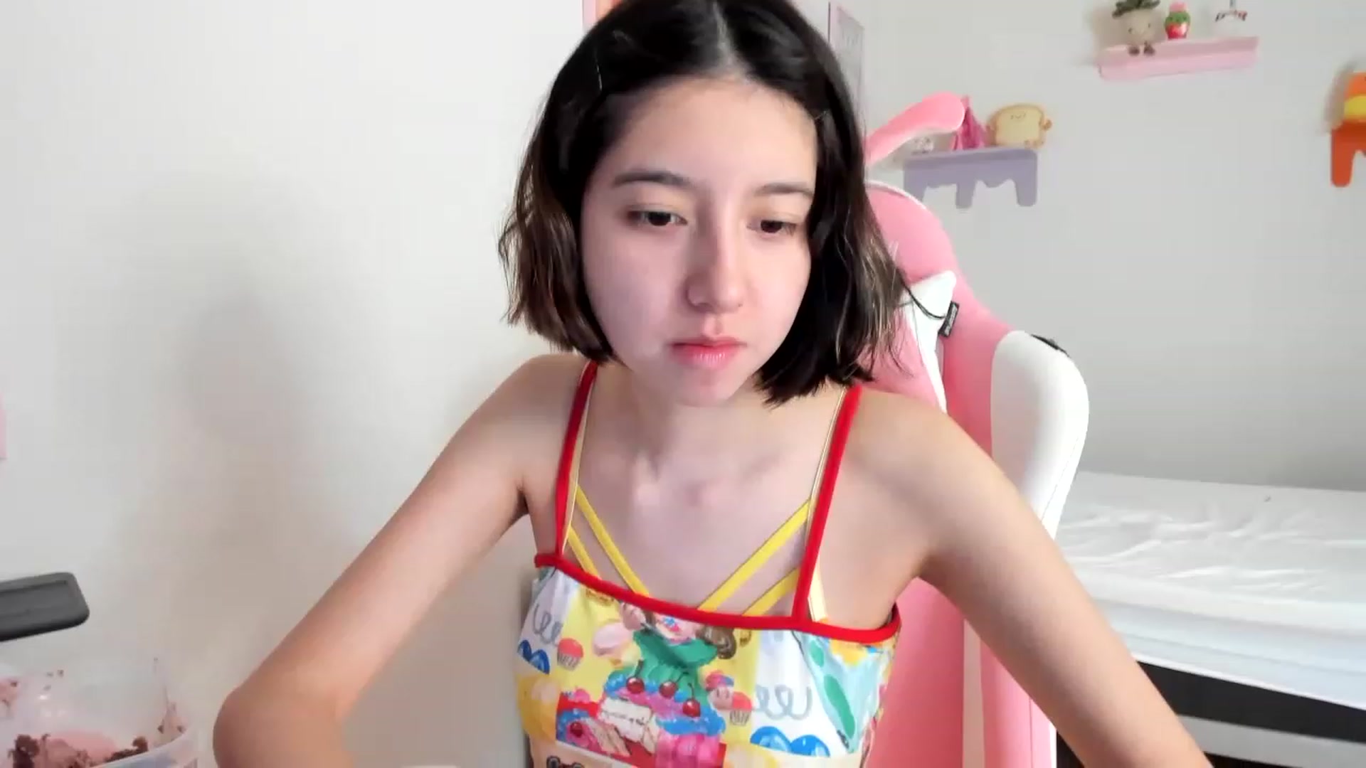 Gallery image thumbnail from Cherrycute666's myfreecams stream on, 05/04/2023, 16:49 image 5 of 20
