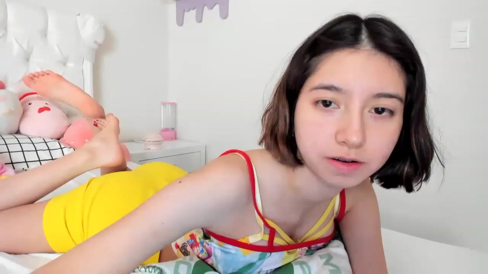 Gallery image thumbnail from Cherrycute666's myfreecams stream on, 05/04/2023, 17:41 image 10 of 20
