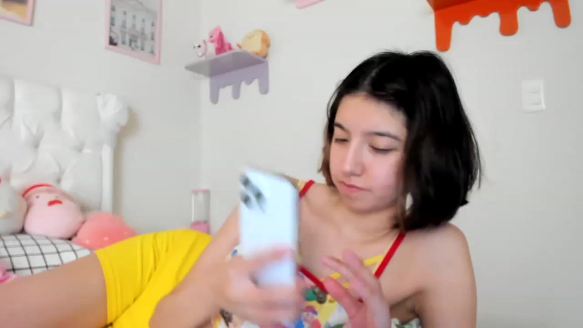 Gallery image thumbnail from Cherrycute666's myfreecams stream on, 05/04/2023, 17:41 image 7 of 20