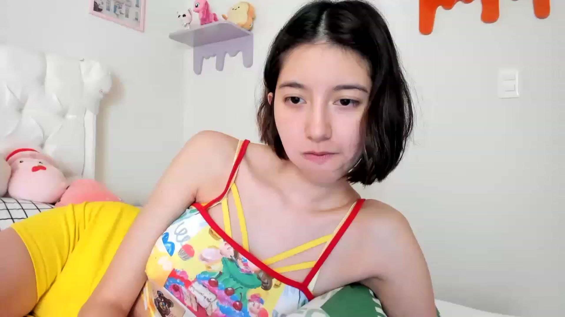 Gallery image thumbnail from Cherrycute666's myfreecams stream on, 05/04/2023, 17:41 image 2 of 20