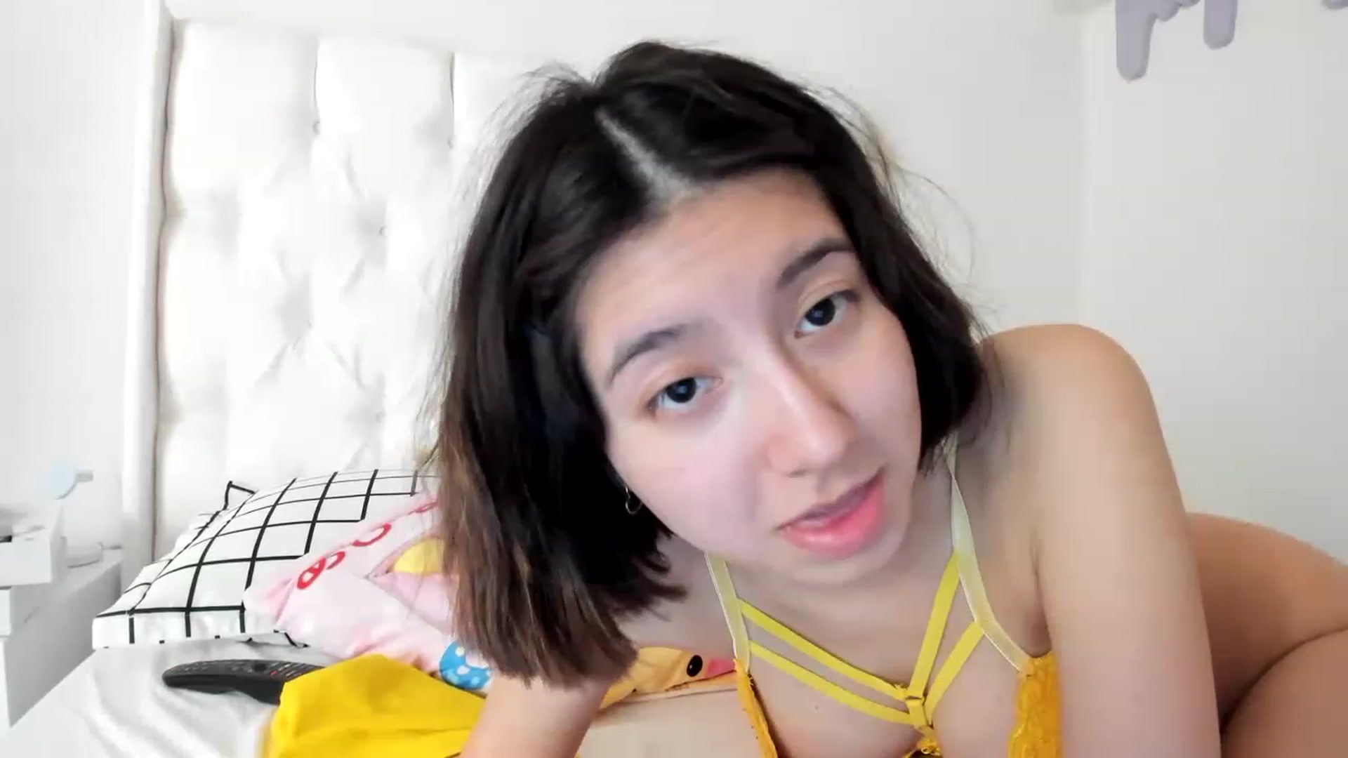 Gallery image thumbnail from Cherrycute666's myfreecams stream on, 05/04/2023, 19:18 image 9 of 20
