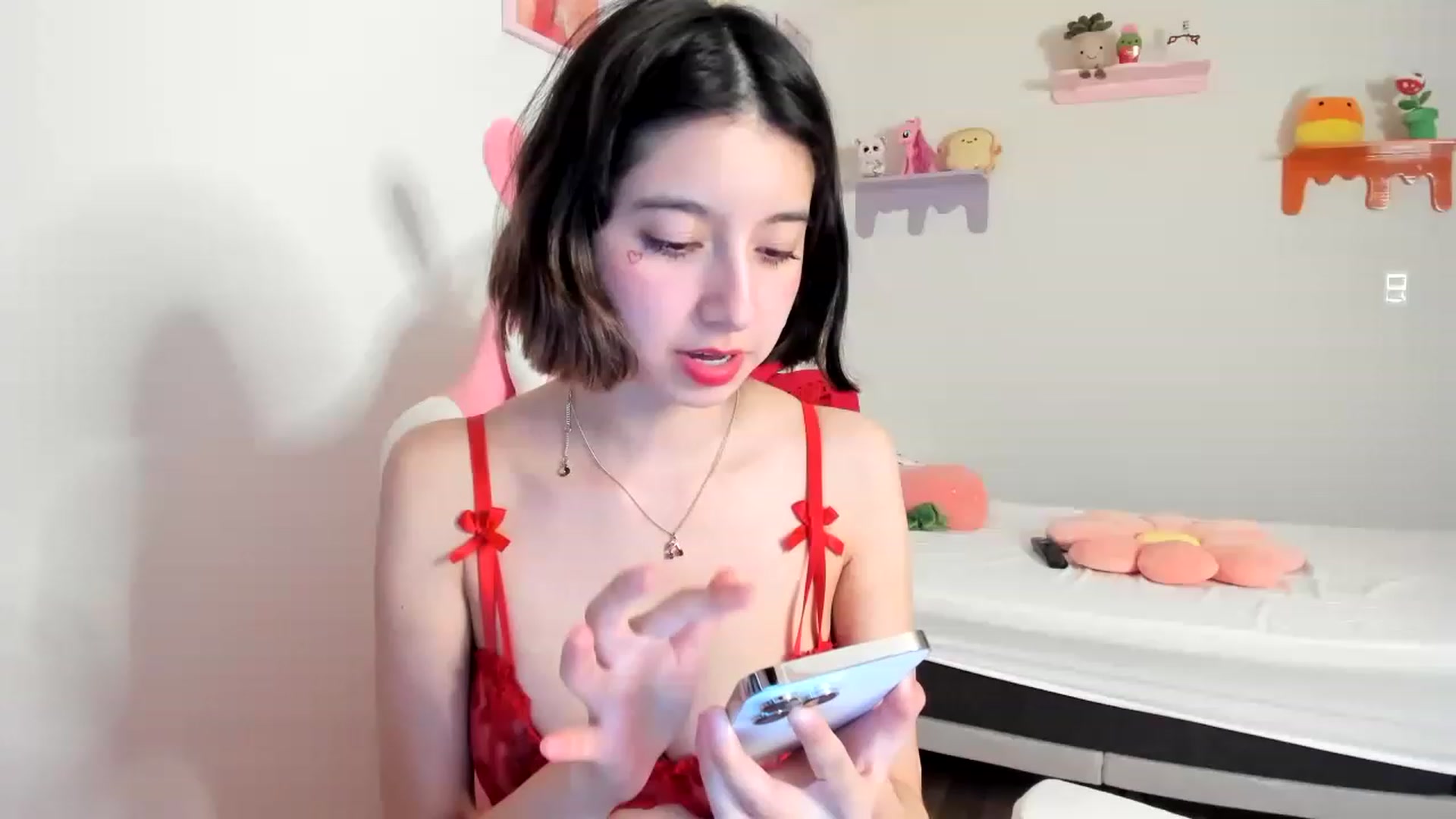 Gallery image thumbnail from Cherrycute666's myfreecams stream on, 05/06/2023, 24:39 image 16 of 20