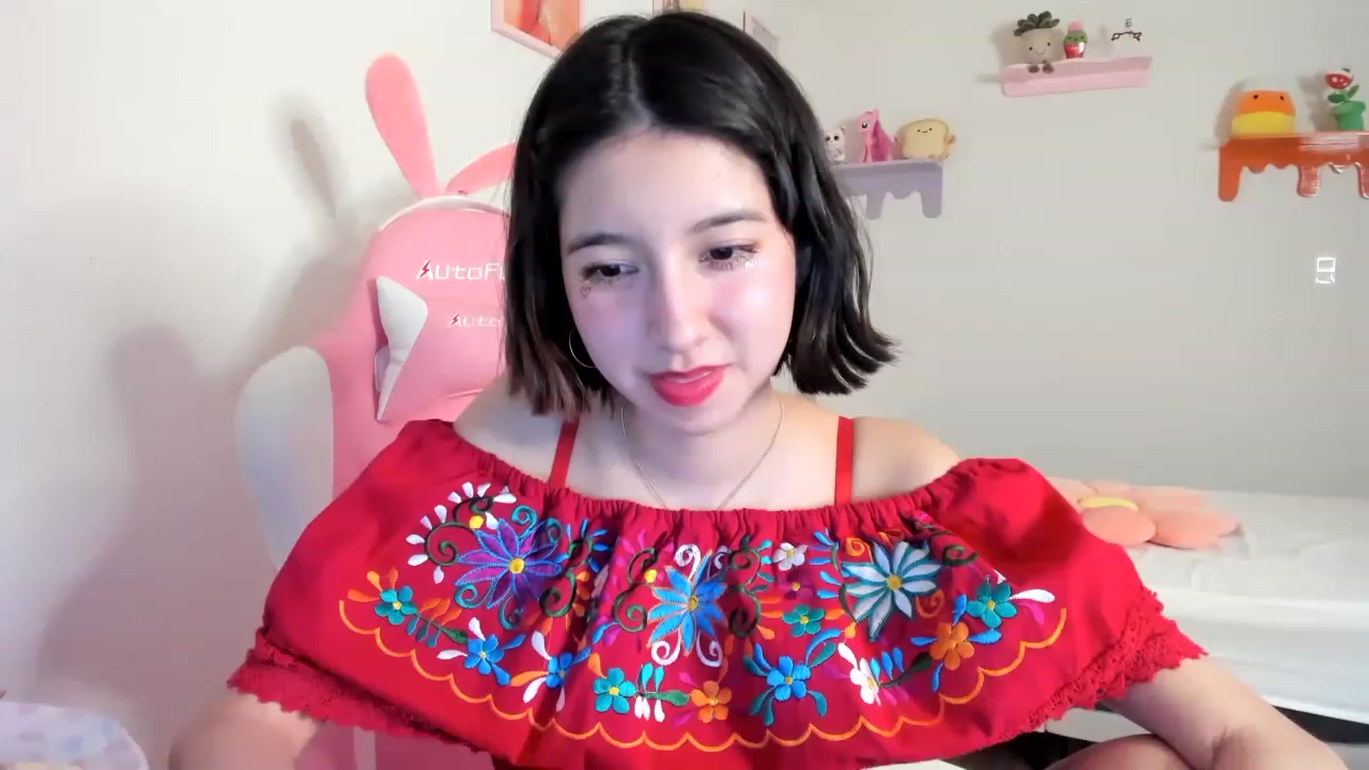 Gallery image thumbnail from Cherrycute666's myfreecams stream on, 05/06/2023, 04:05 image 10 of 20