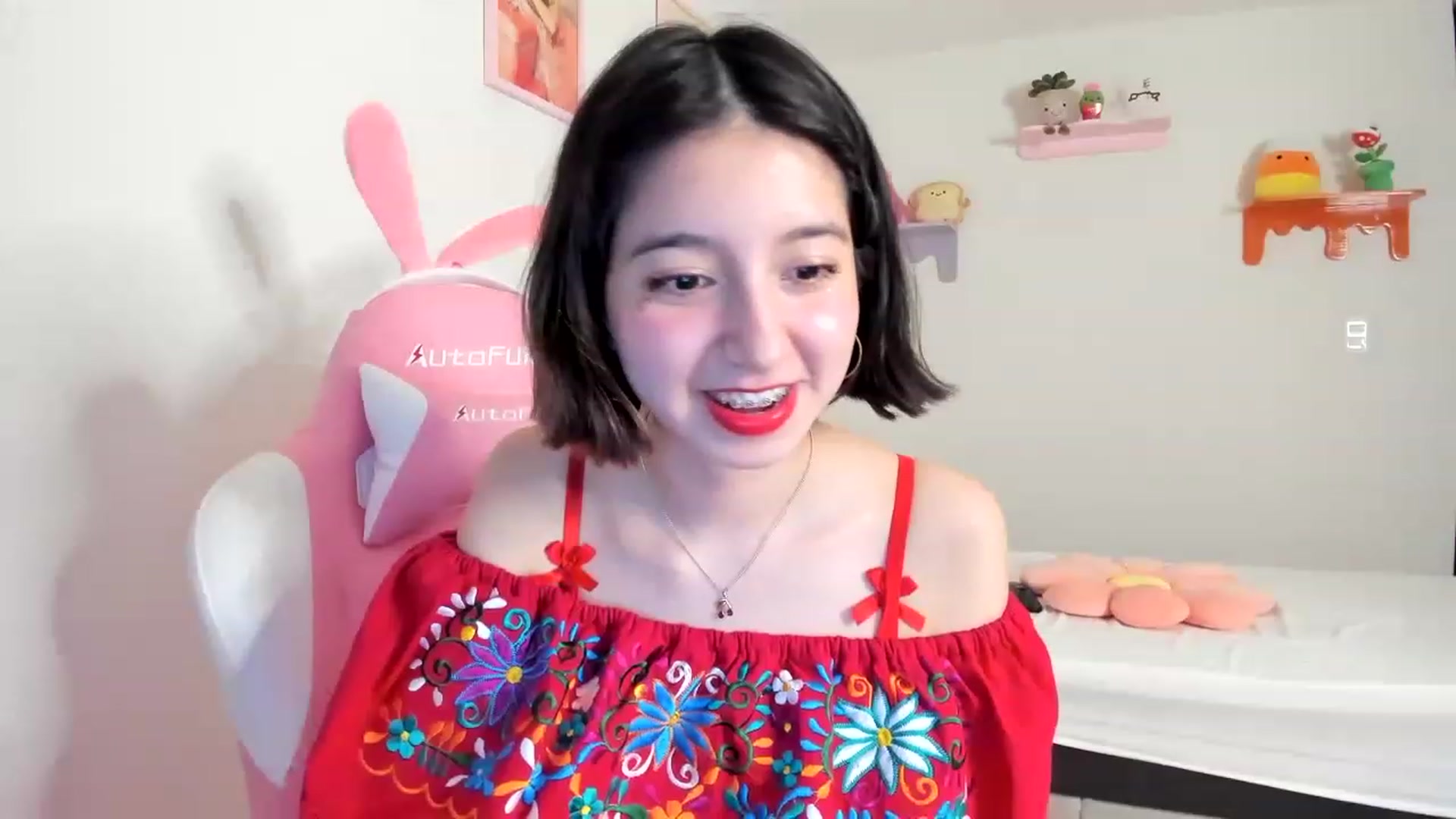 Gallery image thumbnail from Cherrycute666's myfreecams stream on, 05/06/2023, 04:05 image 3 of 20