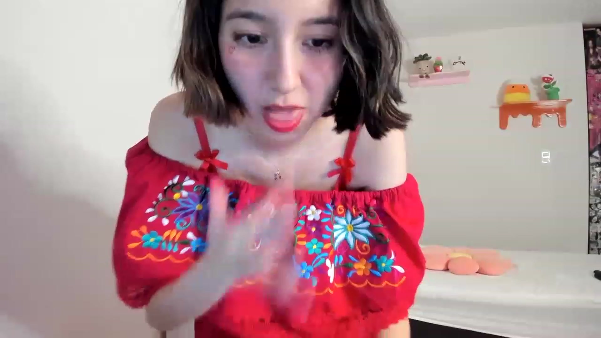 Gallery image thumbnail from Cherrycute666's myfreecams stream on, 05/06/2023, 08:48 image 2 of 20