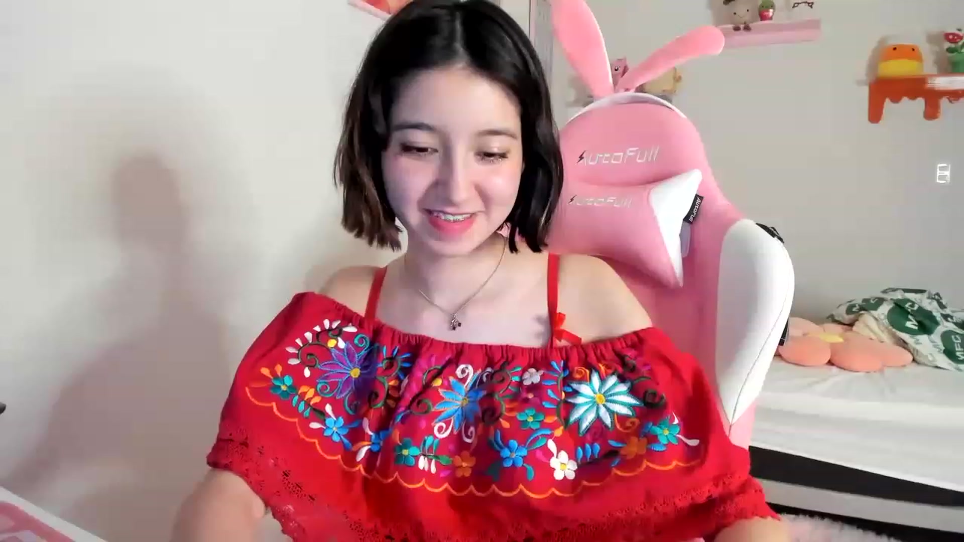Gallery image thumbnail from Cherrycute666's myfreecams stream on, 05/06/2023, 11:03 image 1 of 20