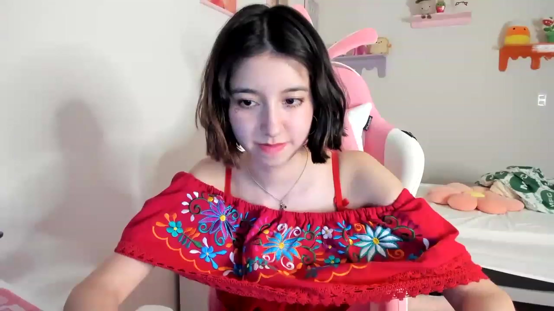 Gallery image thumbnail from Cherrycute666's myfreecams stream on, 05/06/2023, 11:03 image 4 of 20