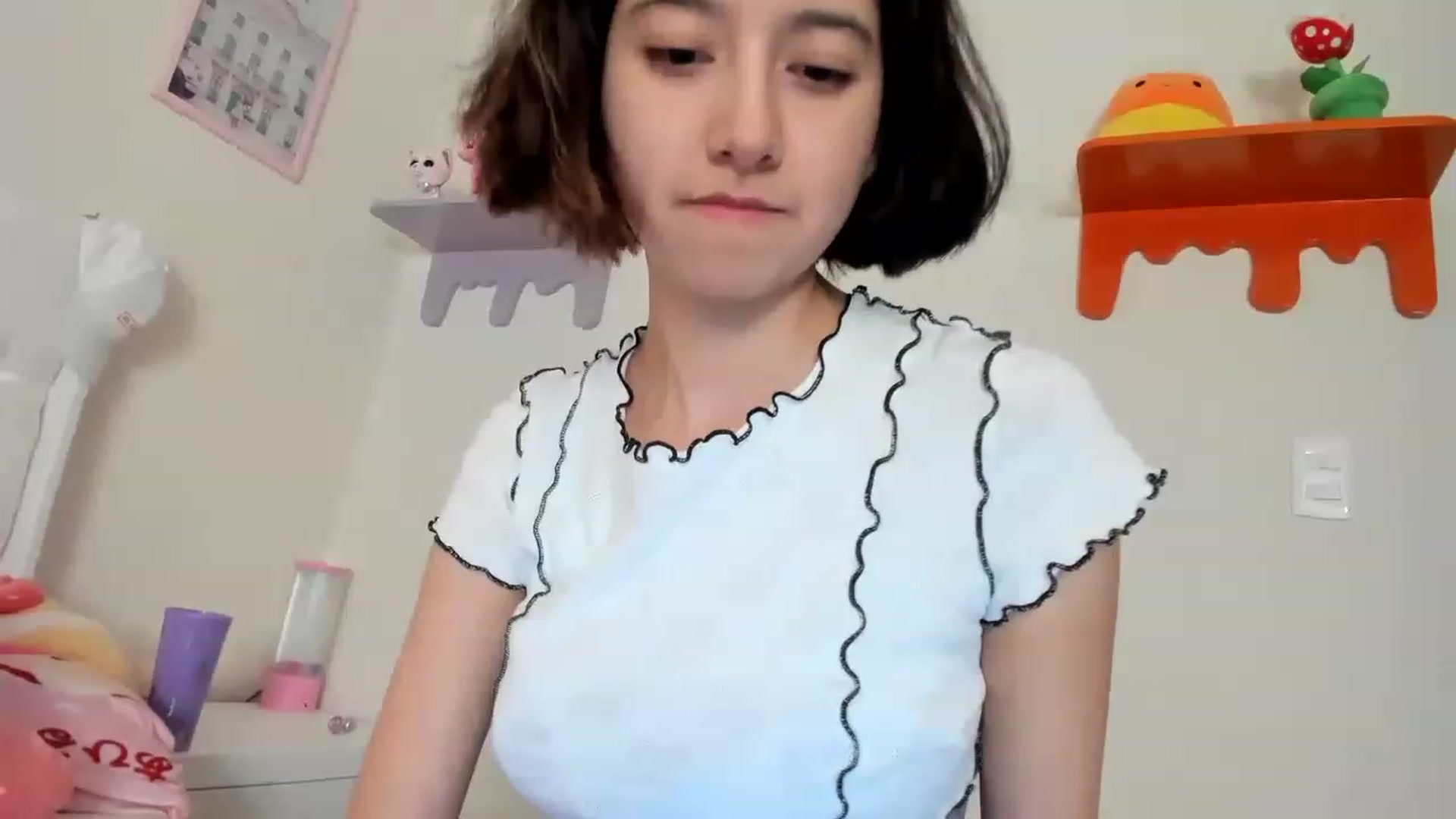 Gallery image thumbnail from Cherrycute666's myfreecams stream on, 05/06/2023, 14:41 image 10 of 20