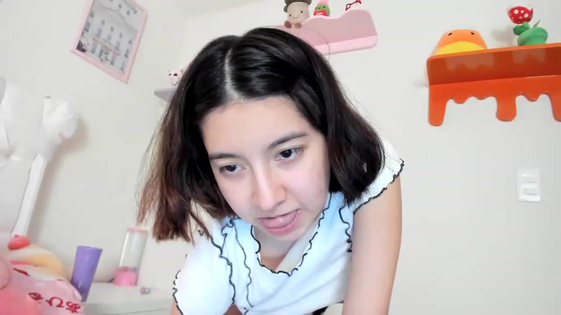 Gallery image thumbnail from Cherrycute666's myfreecams stream on, 05/06/2023, 14:41 image 11 of 20