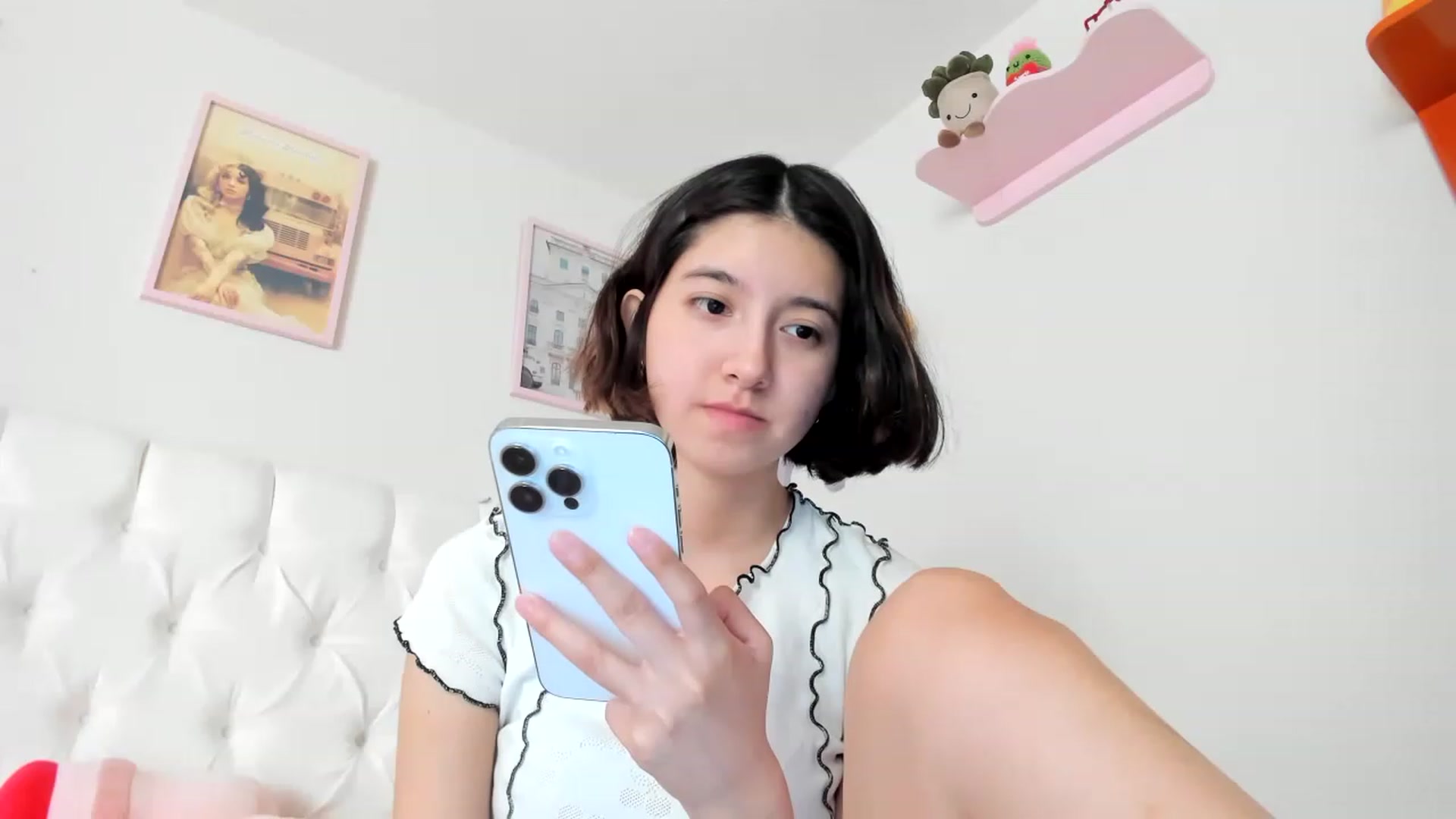 Gallery image thumbnail from Cherrycute666's myfreecams stream on, 05/06/2023, 15:39 image 18 of 20