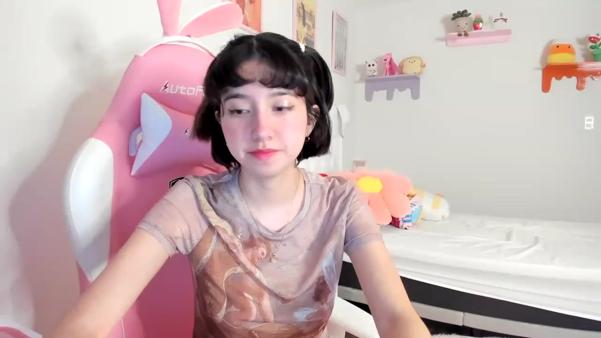Gallery image thumbnail from Cherrycute666's myfreecams stream on, 05/07/2023, 01:20 image 15 of 20