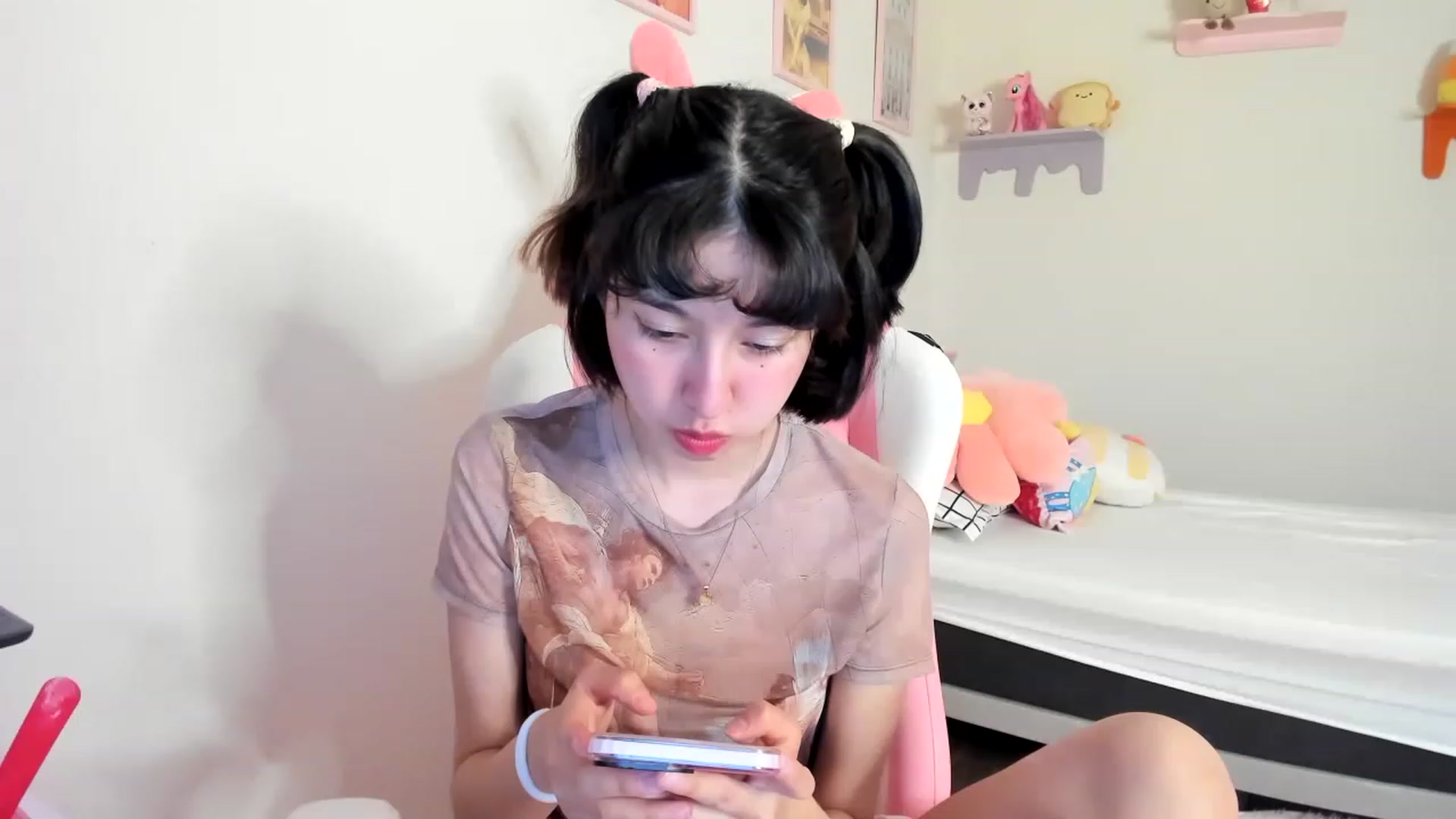 Gallery image thumbnail from Cherrycute666's myfreecams stream on, 05/07/2023, 01:20 image 1 of 20