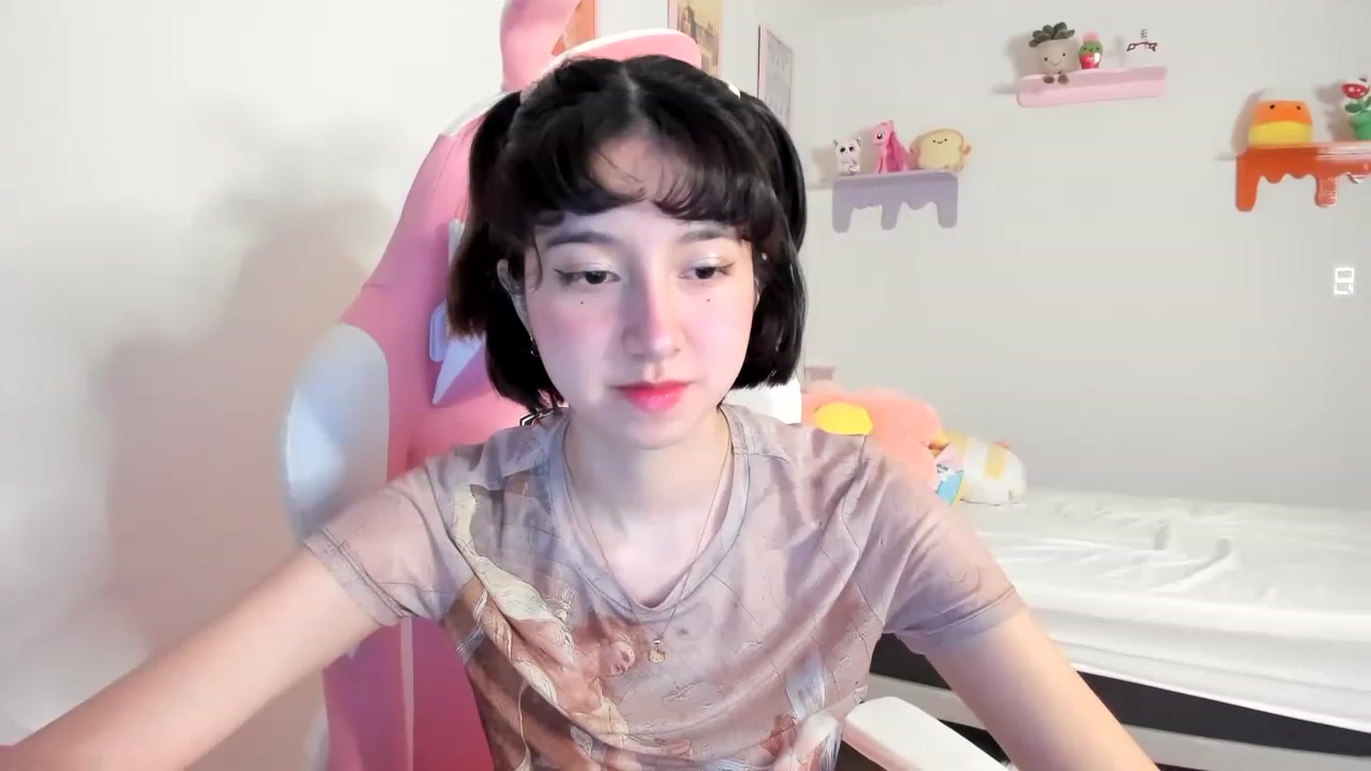 Gallery image thumbnail from Cherrycute666's myfreecams stream on, 05/07/2023, 01:20 image 17 of 20