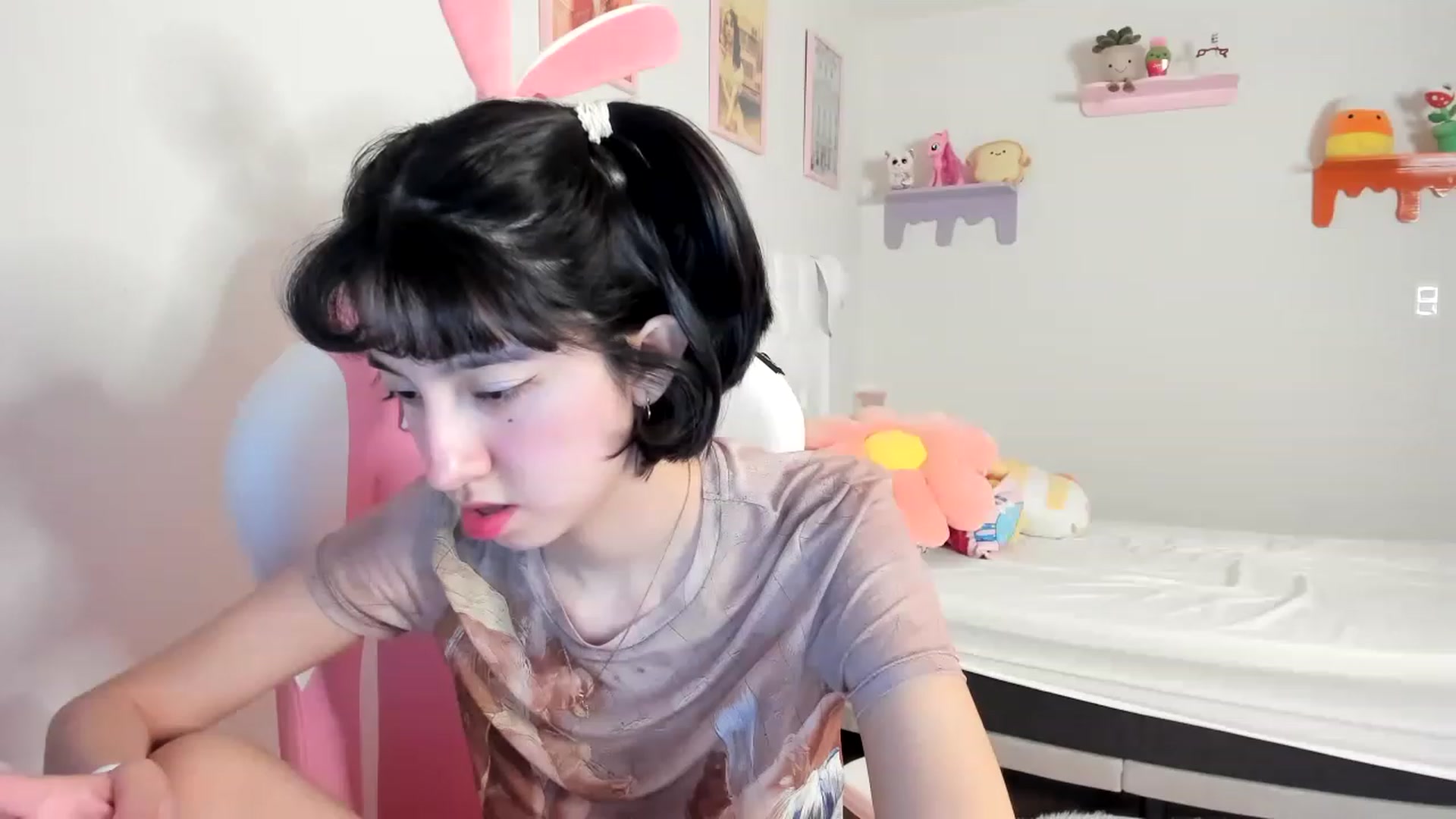 Gallery image thumbnail from Cherrycute666's myfreecams stream on, 05/07/2023, 01:20 image 12 of 20