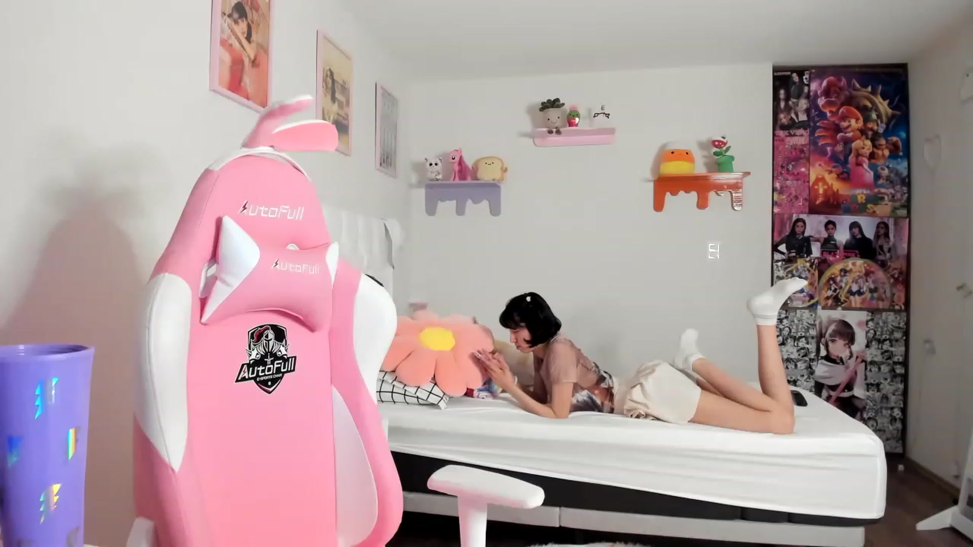 Gallery image thumbnail from Cherrycute666's myfreecams stream on, 05/07/2023, 03:18 image 12 of 20