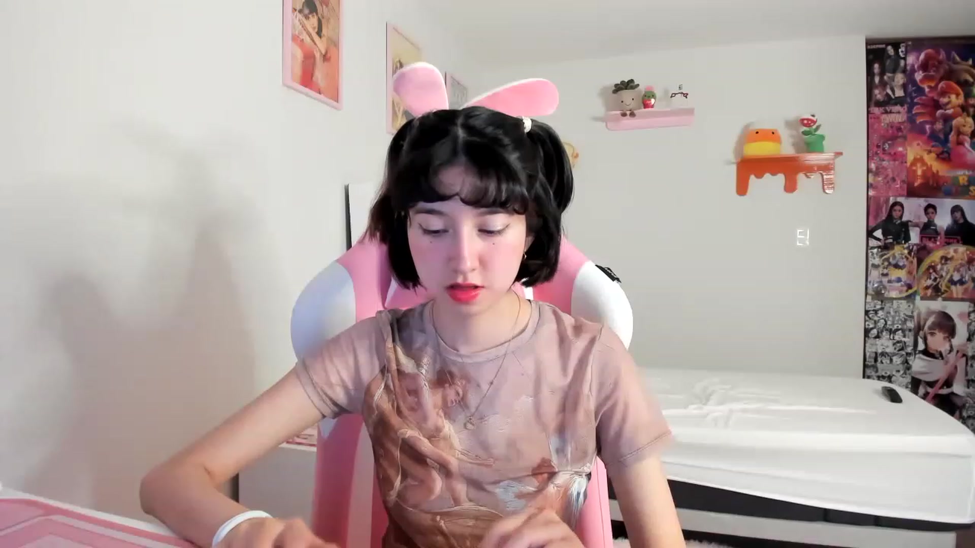 Gallery image thumbnail from Cherrycute666's myfreecams stream on, 05/07/2023, 03:18 image 7 of 20