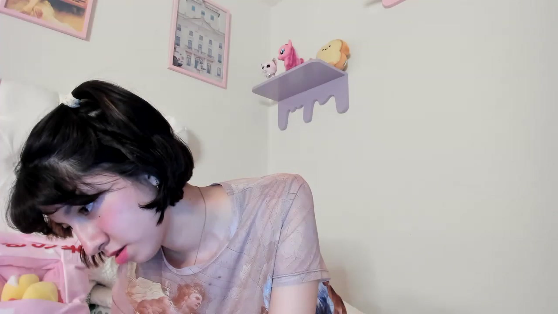 Gallery image thumbnail from Cherrycute666's myfreecams stream on, 05/07/2023, 07:16 image 19 of 20