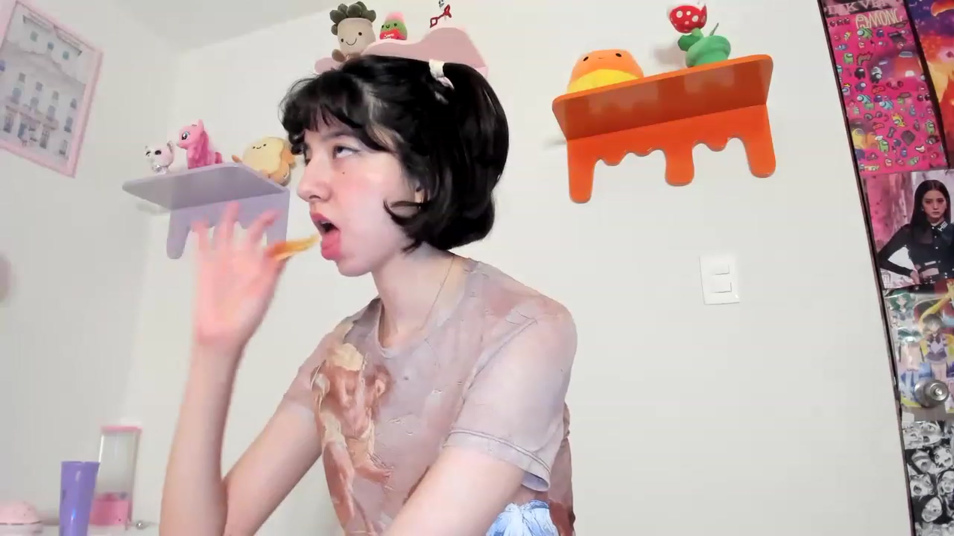Gallery image thumbnail from Cherrycute666's myfreecams stream on, 05/07/2023, 07:37 image 4 of 20