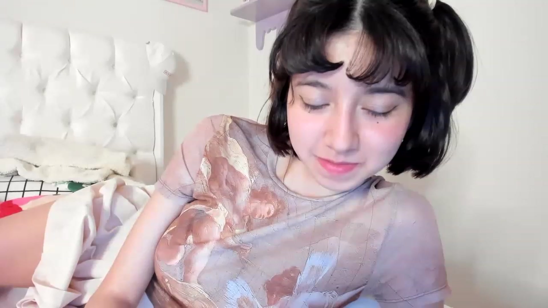 Gallery image thumbnail from Cherrycute666's myfreecams stream on, 05/07/2023, 09:41 image 5 of 20