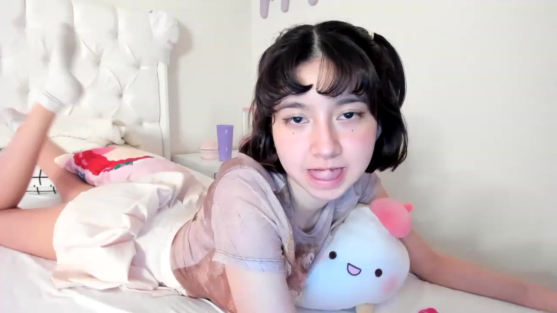 Gallery image thumbnail from Cherrycute666's myfreecams stream on, 05/07/2023, 11:41 image 1 of 20