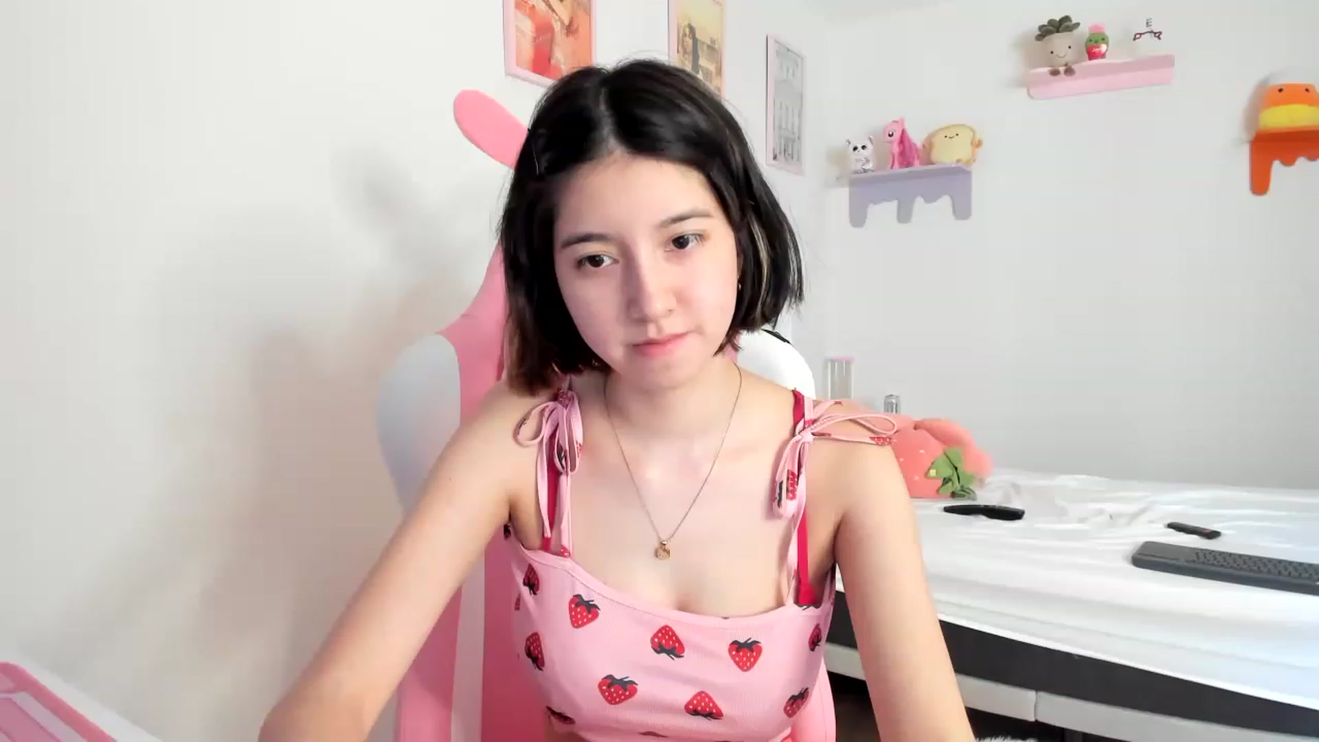 Gallery image thumbnail from Cherrycute666's myfreecams stream on, 05/07/2023, 23:51 image 10 of 20