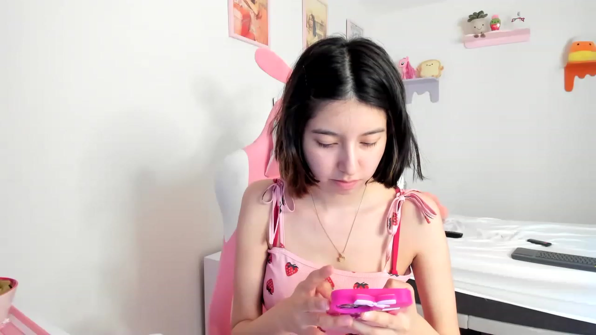 Gallery image thumbnail from Cherrycute666's myfreecams stream on, 05/07/2023, 23:51 image 11 of 20