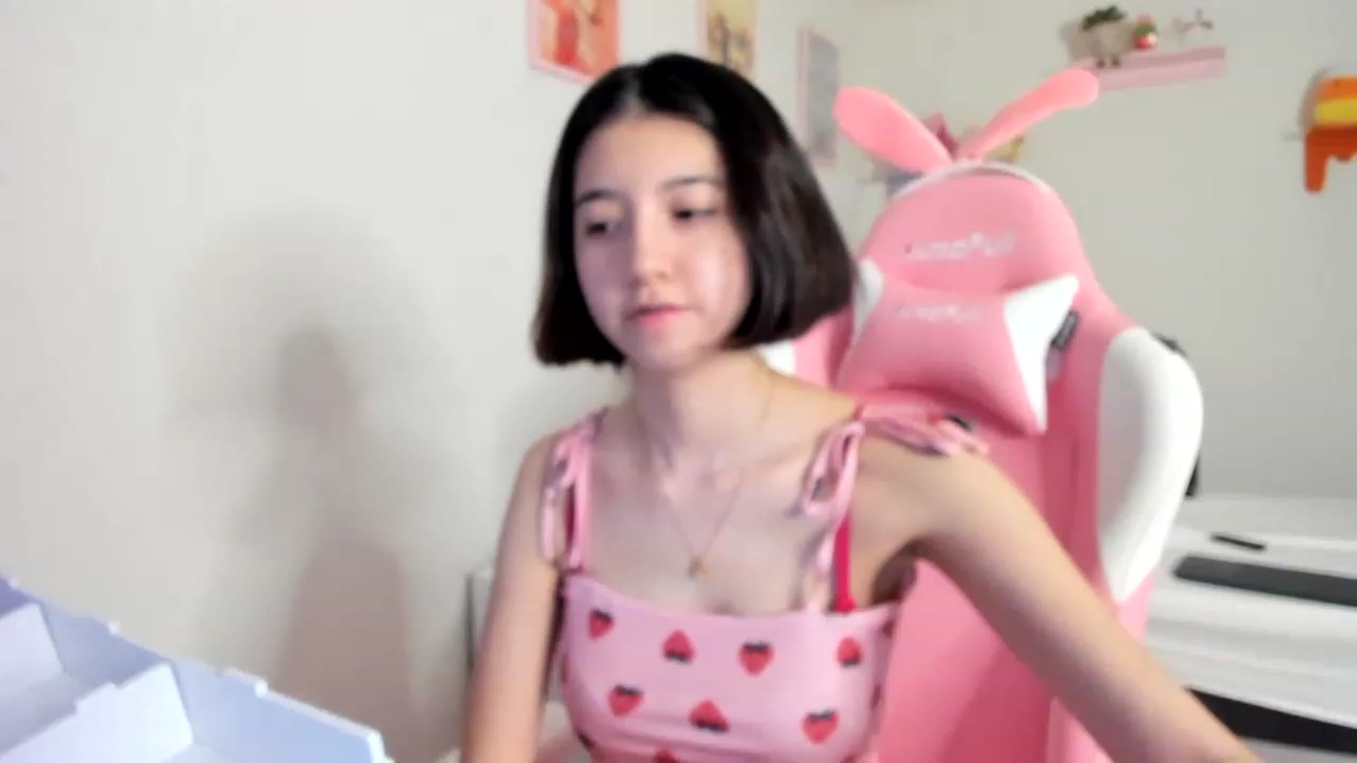 Gallery image thumbnail from Cherrycute666's myfreecams stream on, 05/08/2023, 02:24 image 8 of 20