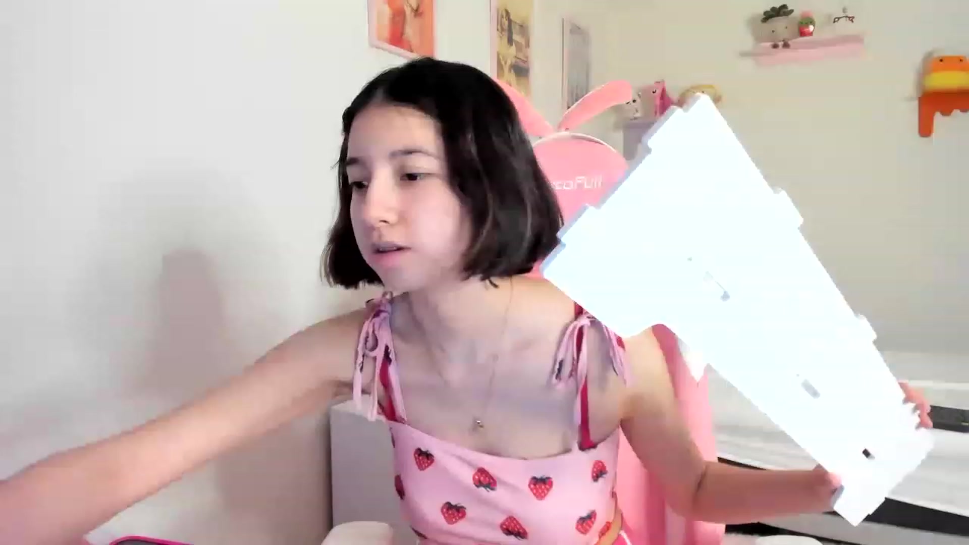 Gallery image thumbnail from Cherrycute666's myfreecams stream on, 05/08/2023, 02:24 image 7 of 20