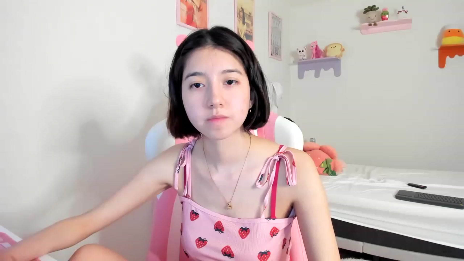 Gallery image thumbnail from Cherrycute666's myfreecams stream on, 05/08/2023, 02:24 image 5 of 20