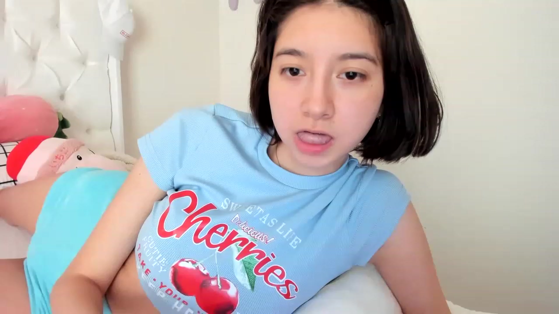 Gallery image thumbnail from Cherrycute666's myfreecams stream on, 05/08/2023, 19:34 image 4 of 20