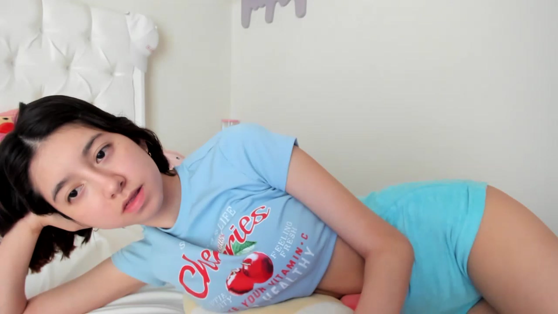 Gallery image thumbnail from Cherrycute666's myfreecams stream on, 05/08/2023, 19:34 image 19 of 20