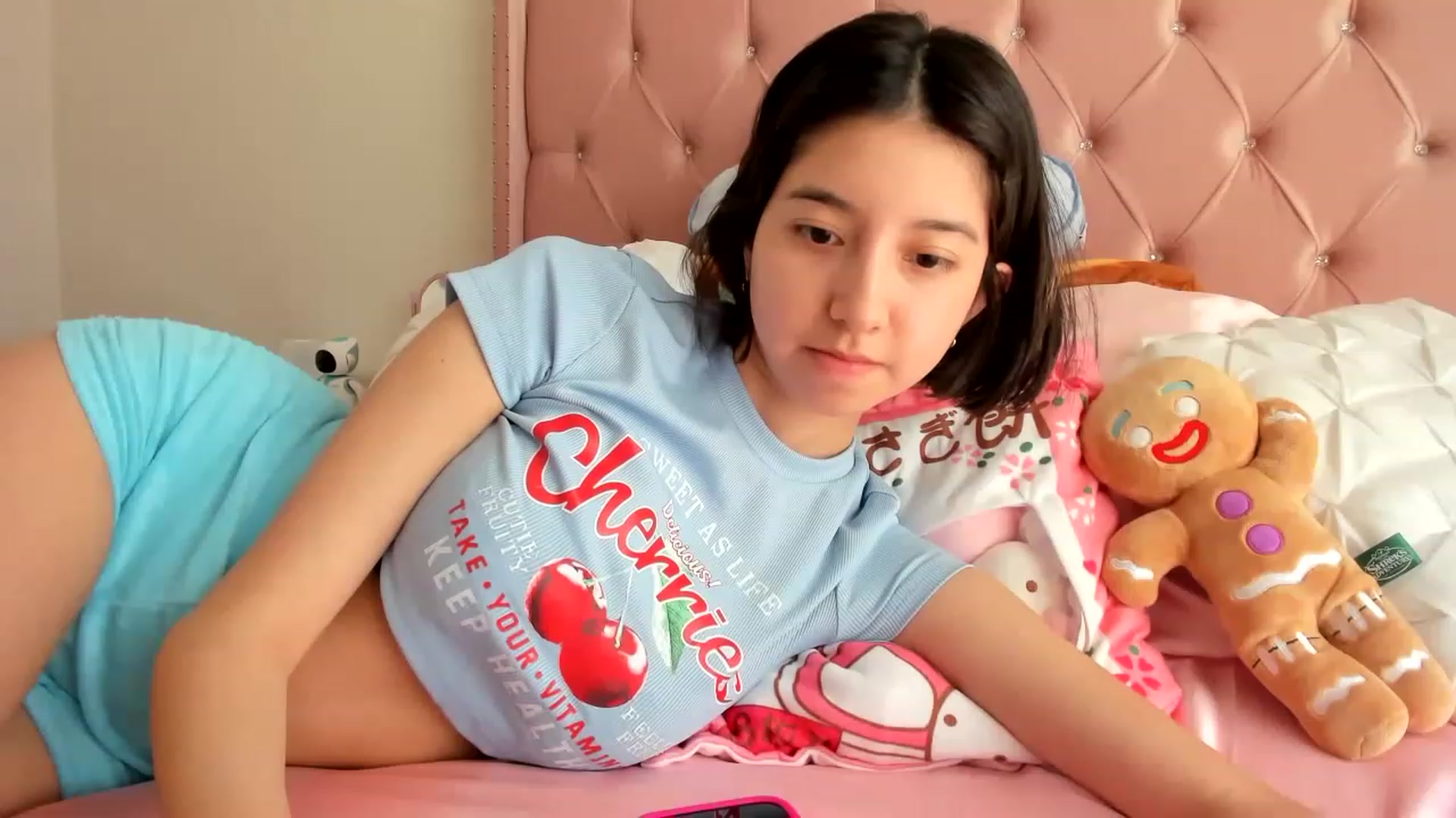 Gallery image thumbnail from Cherrycute666's myfreecams stream on, 05/08/2023, 20:06 image 13 of 20