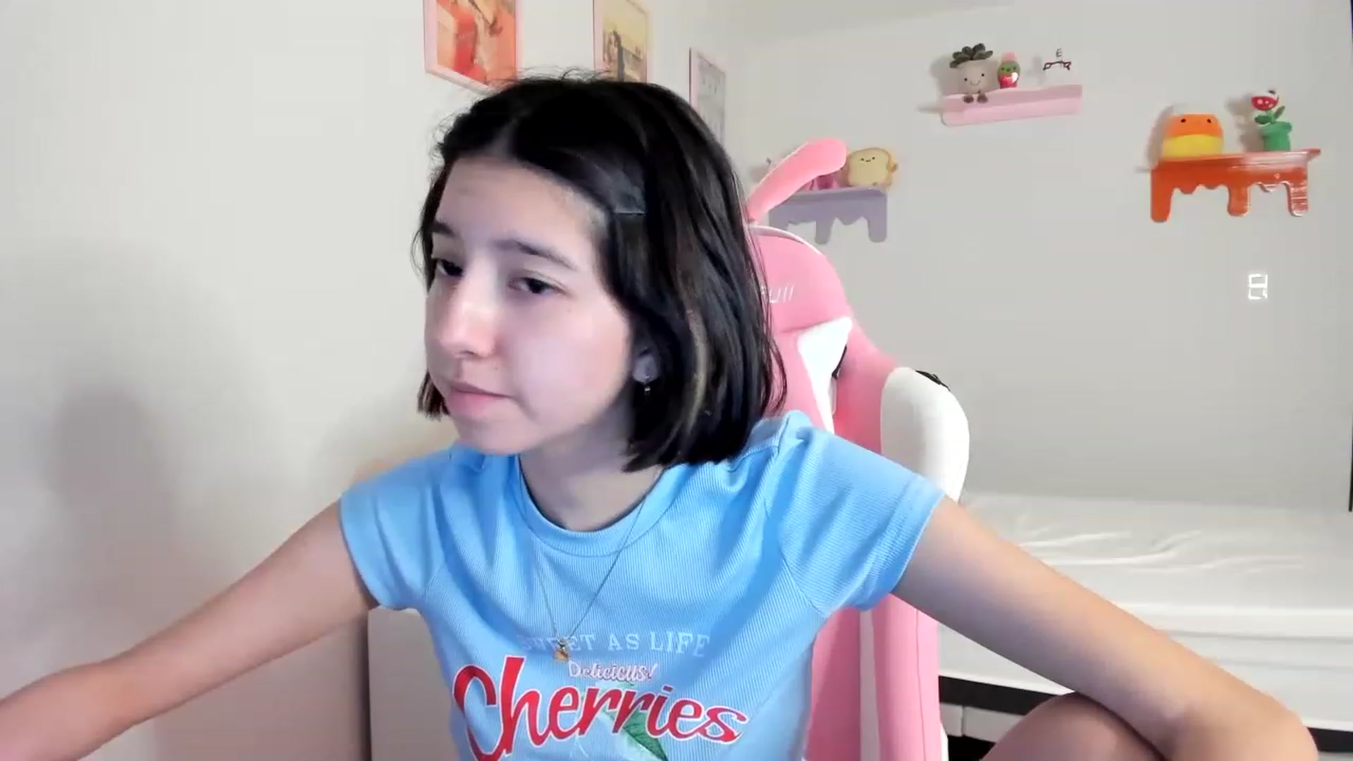 Gallery image thumbnail from Cherrycute666's myfreecams stream on, 05/09/2023, 02:26 image 12 of 20
