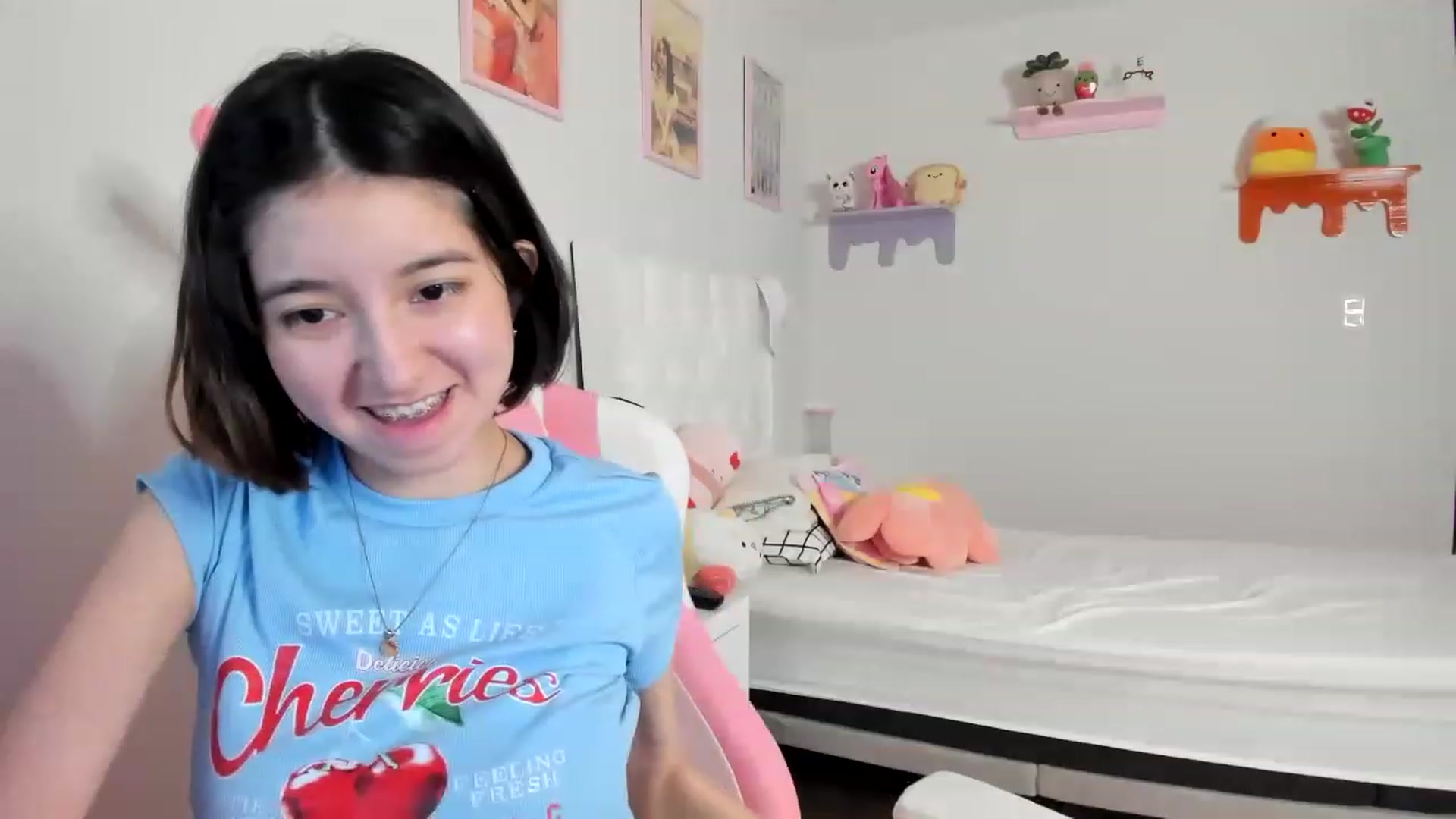 Gallery image thumbnail from Cherrycute666's myfreecams stream on, 05/09/2023, 02:26 image 17 of 20