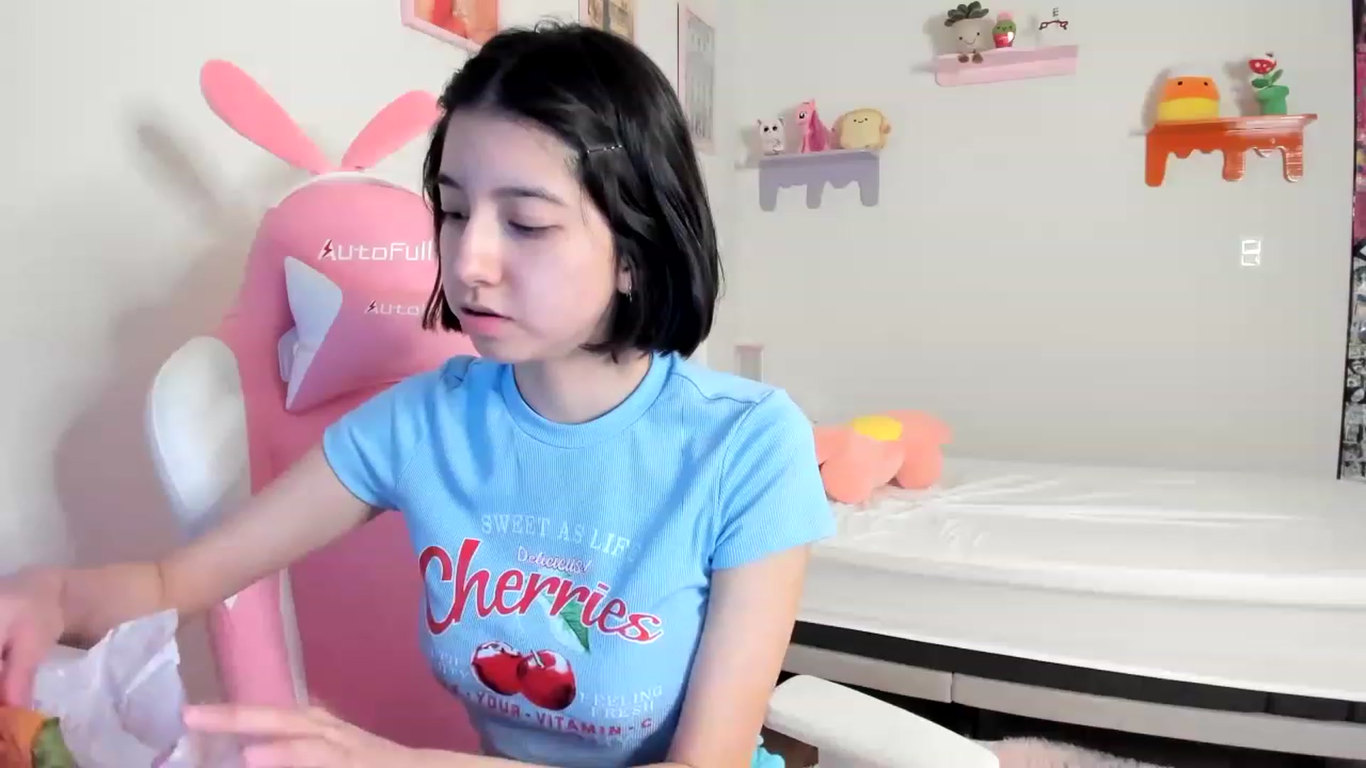 Gallery image thumbnail from Cherrycute666's myfreecams stream on, 05/09/2023, 02:26 image 1 of 20
