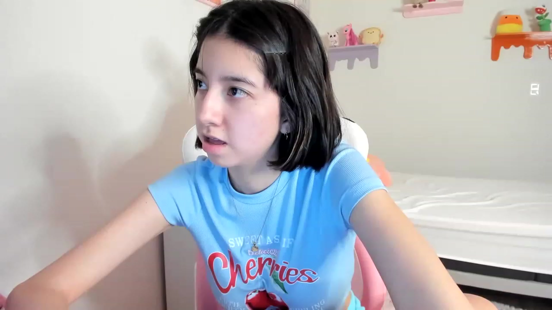 Gallery image thumbnail from Cherrycute666's myfreecams stream on, 05/09/2023, 03:15 image 15 of 20