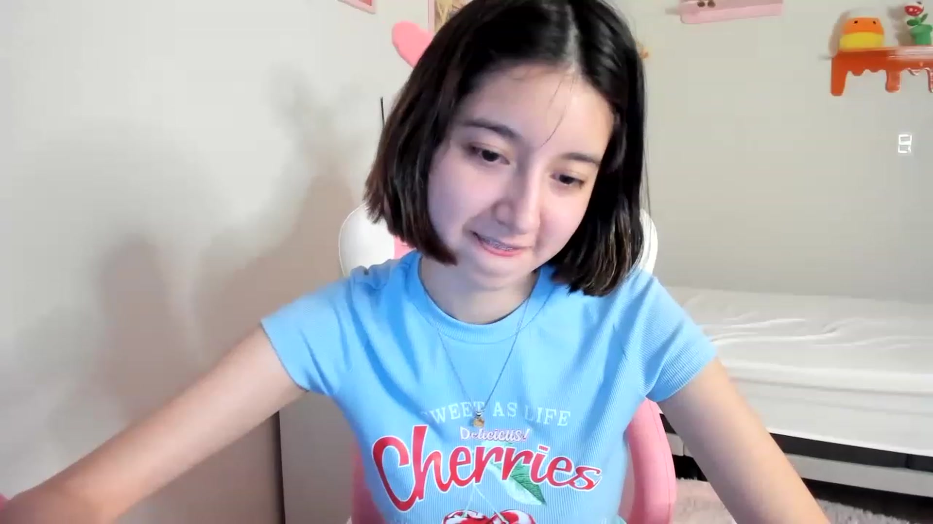 Gallery image thumbnail from Cherrycute666's myfreecams stream on, 05/09/2023, 03:15 image 18 of 20