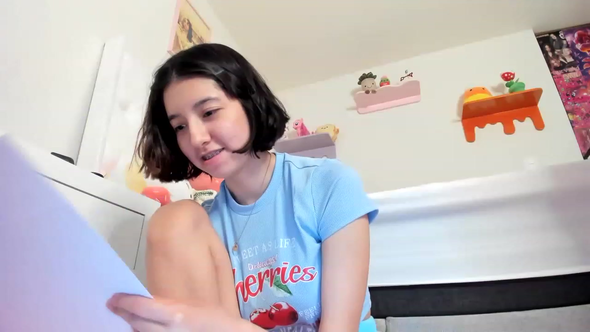 Gallery image thumbnail from Cherrycute666's myfreecams stream on, 05/09/2023, 09:31 image 8 of 20