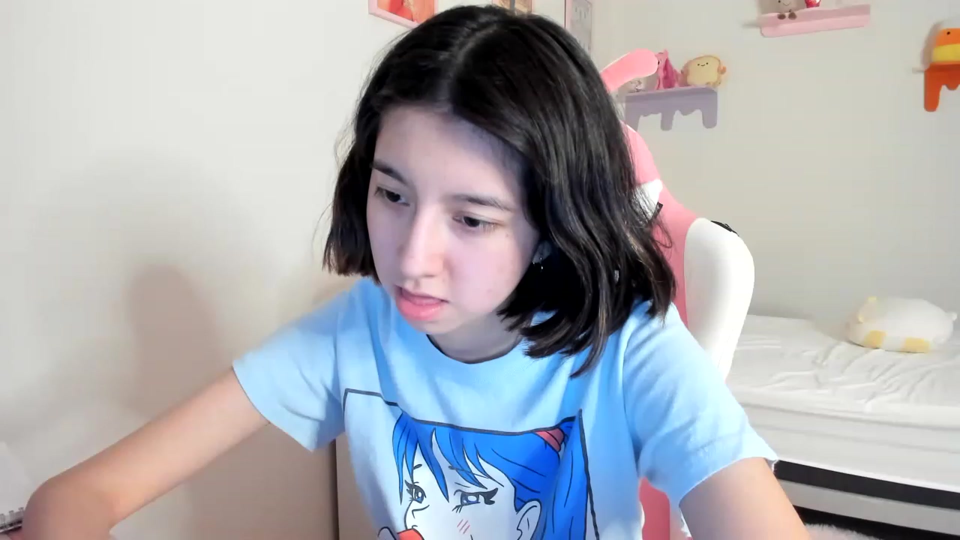 Gallery image thumbnail from Cherrycute666's myfreecams stream on, 05/09/2023, 10:21 image 15 of 20