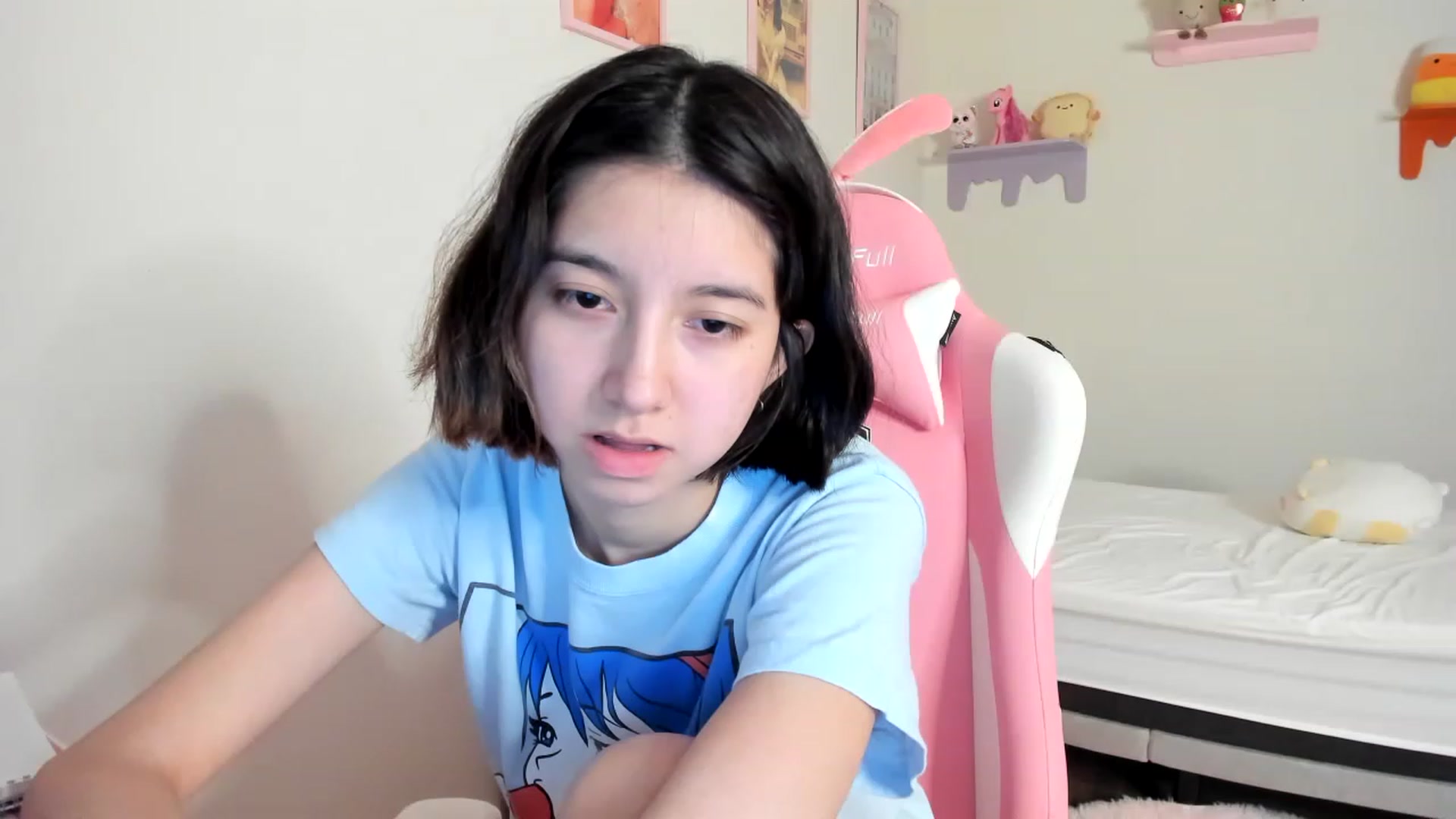Gallery image thumbnail from Cherrycute666's myfreecams stream on, 05/09/2023, 10:21 image 6 of 20
