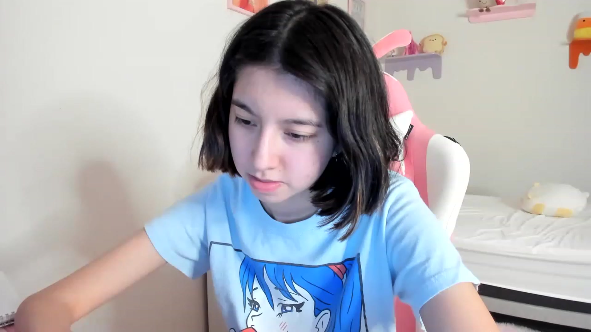 Gallery image thumbnail from Cherrycute666's myfreecams stream on, 05/09/2023, 10:21 image 16 of 20