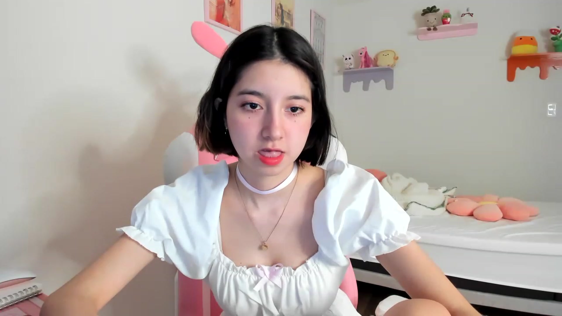 Gallery image thumbnail from Cherrycute666's myfreecams stream on, 05/09/2023, 23:13 image 3 of 20